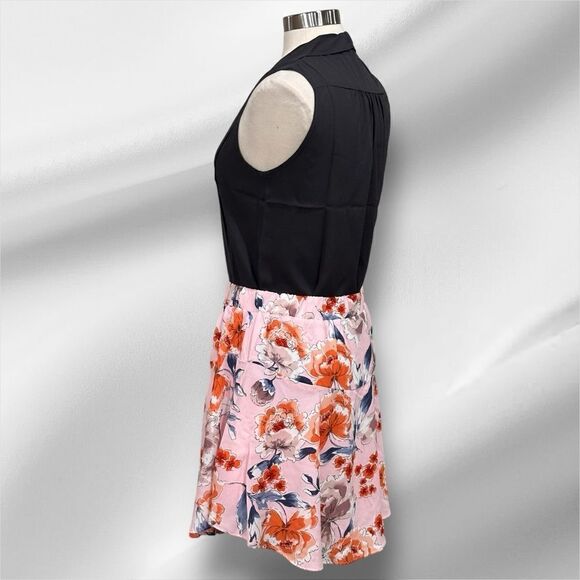 THREE EIGHTY TWO Women’s Floral Print Mini Skirt in the Size Large - Picture 5 of 14